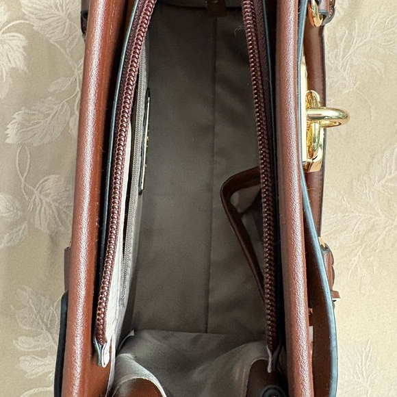 Elegant Brown Crocodile Embossed Satchel and Wallet Set - Picture 5 of 12